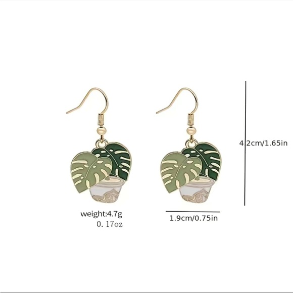 Plant Earrings - Picture 2 of 3